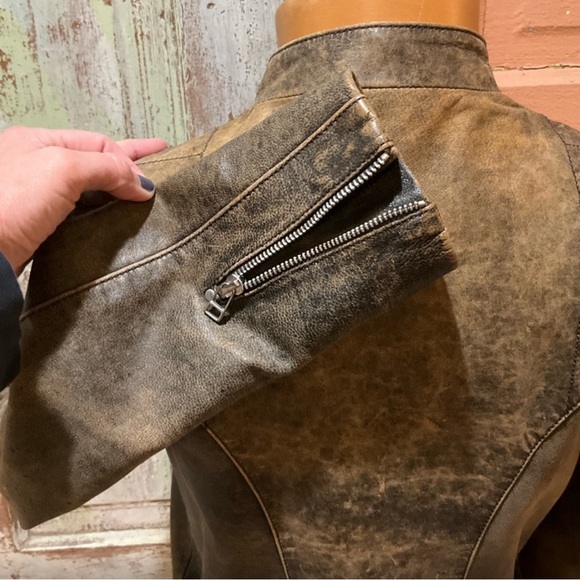 ZARA chocolate brown quality genuine leather
Motorcycle DISTRESSED Jacket- Large - Picture 7 of 13